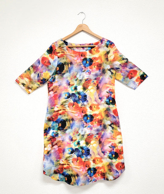 boxy floral print linen pullover dress with a round neckline and hem, 3/4 sleeves