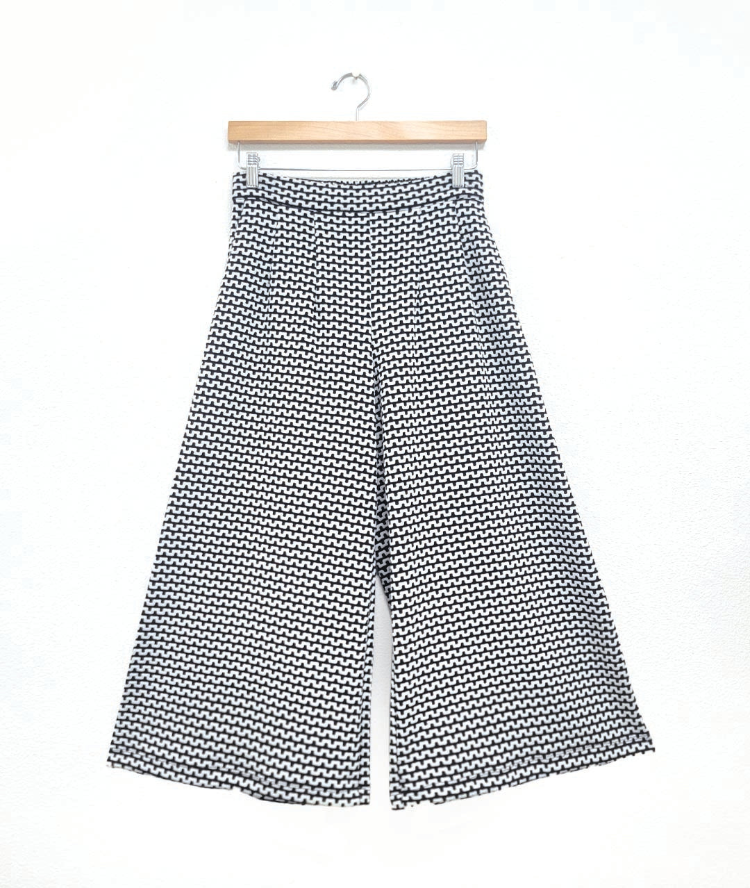 black and white zipper knit wide leg pant