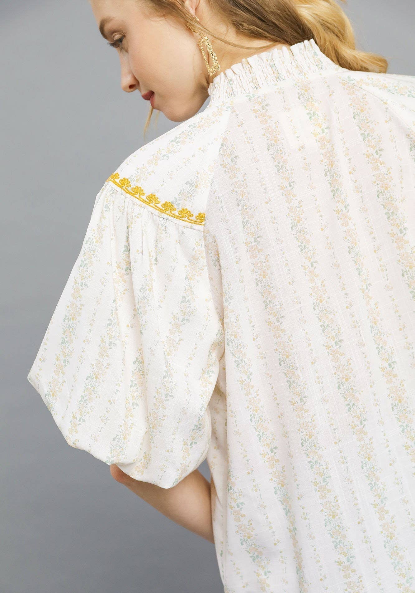 Floral Embroidered Puff Short Sleeve Top - Butter