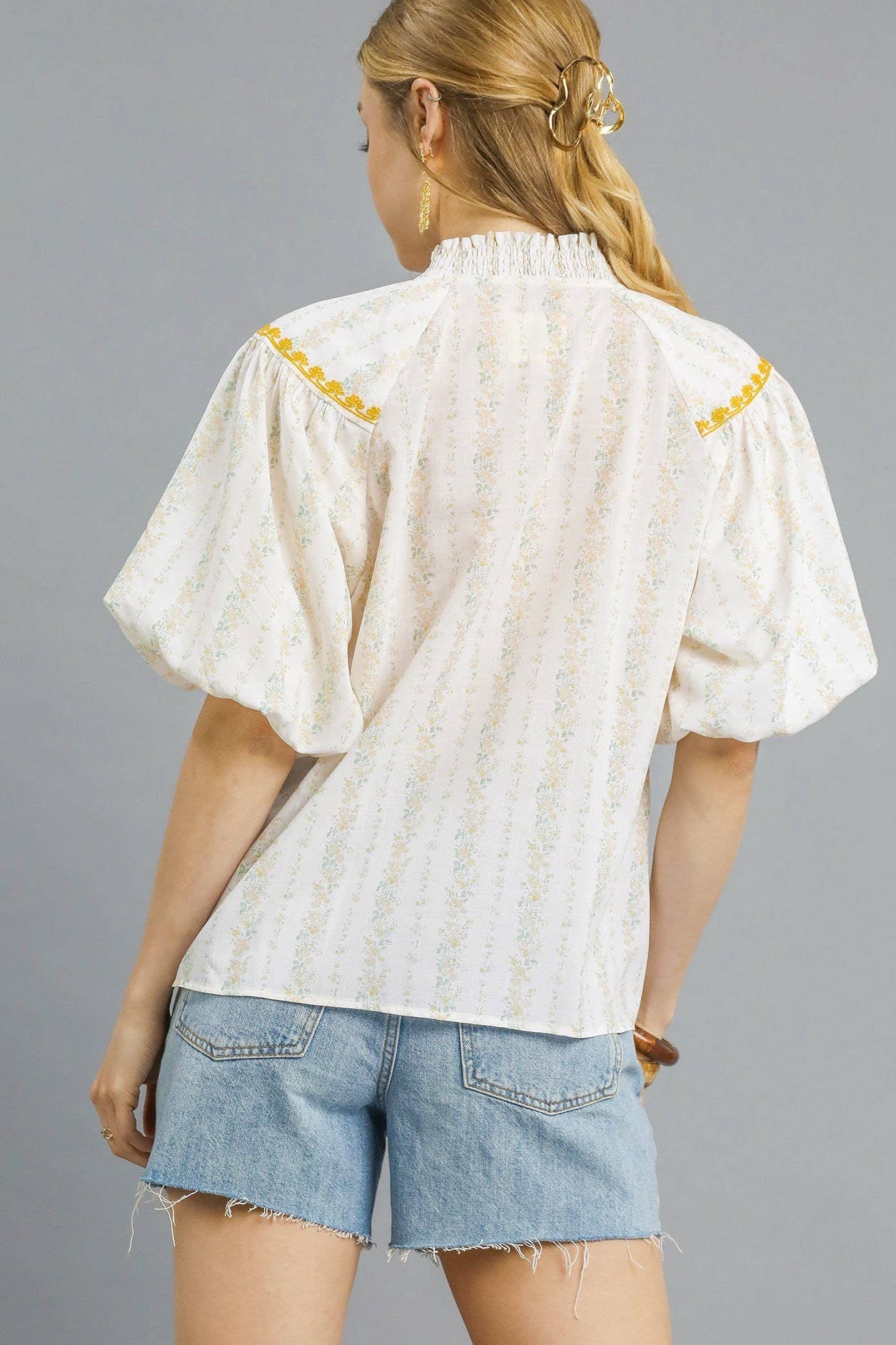 Floral Embroidered Puff Short Sleeve Top - Butter