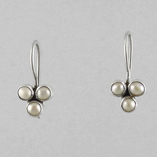 silver pearl drop earrings